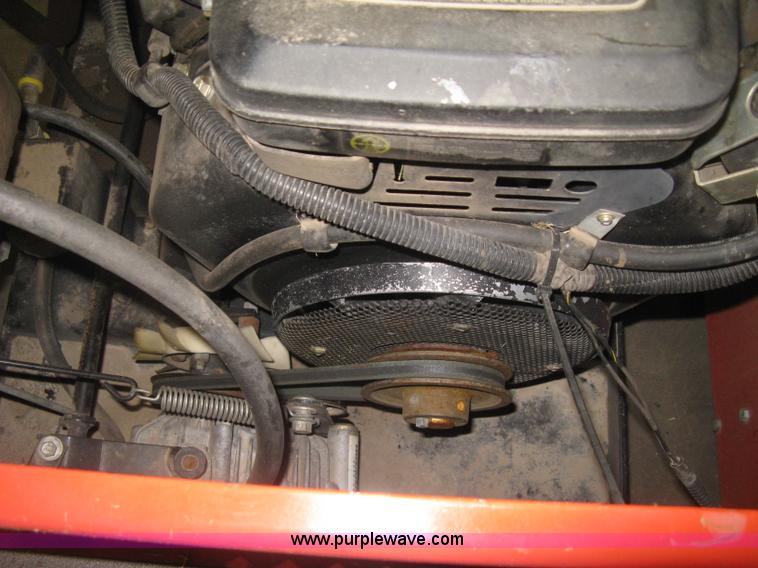 image for item H9351 2003 Ingersoll 5820V ZTR lawn mower