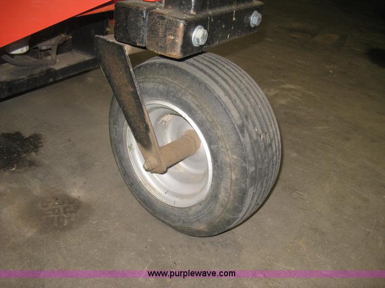 image for item H9351 2003 Ingersoll 5820V ZTR lawn mower