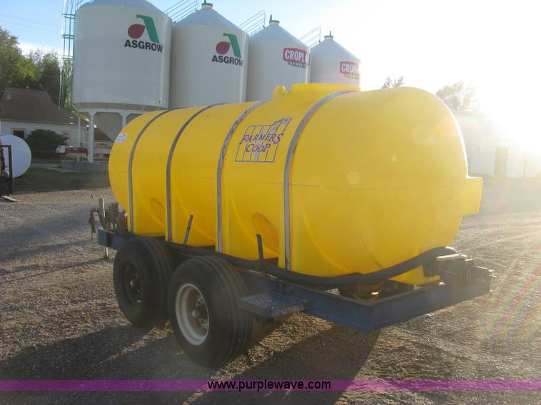 image for item H9394 Schaben 1,025 gallon nurse trailer