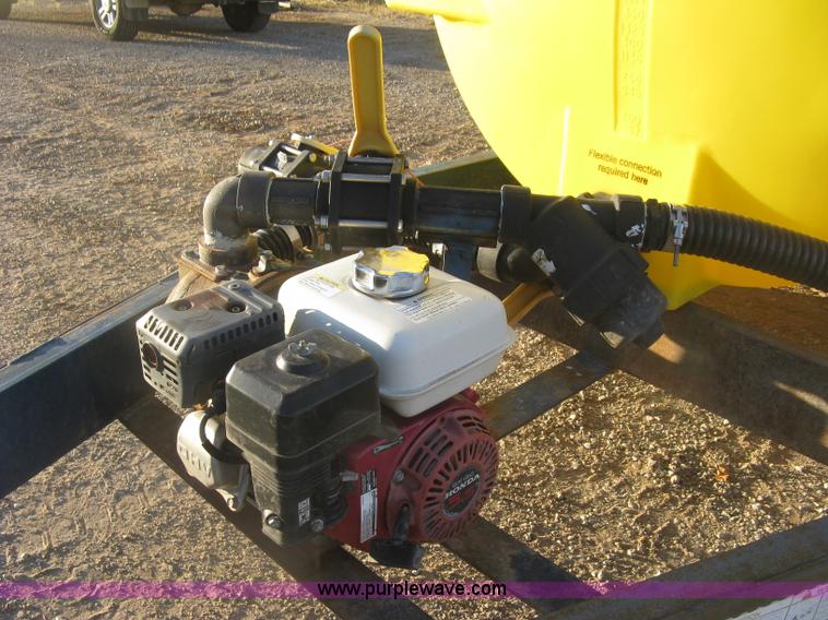 image for item H9394 Schaben 1,025 gallon nurse trailer