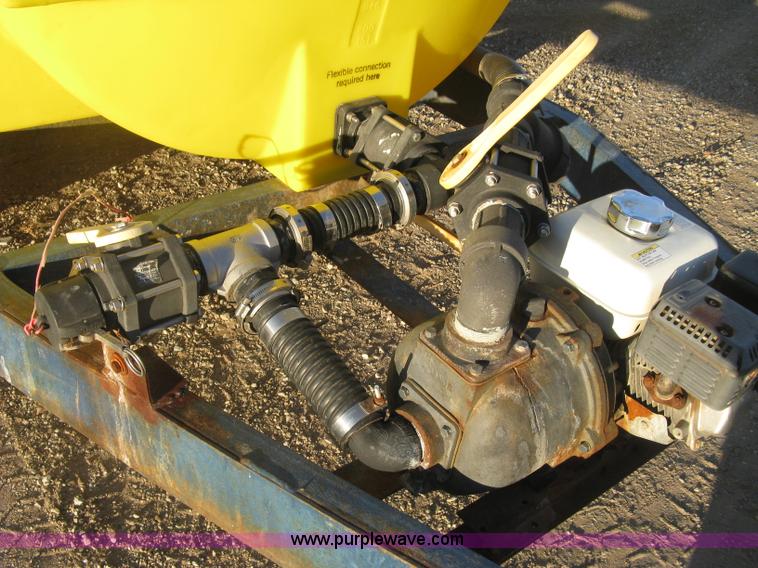 image for item H9394 Schaben 1,025 gallon nurse trailer