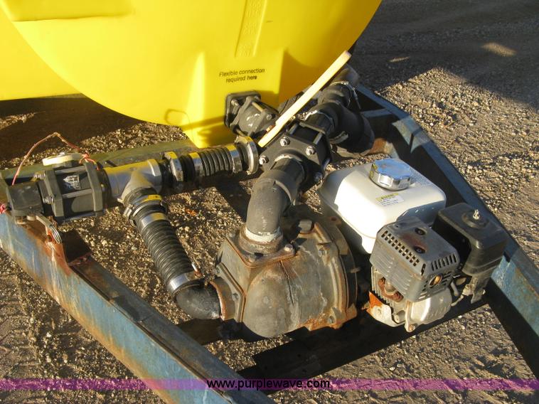 image for item H9394 Schaben 1,025 gallon nurse trailer