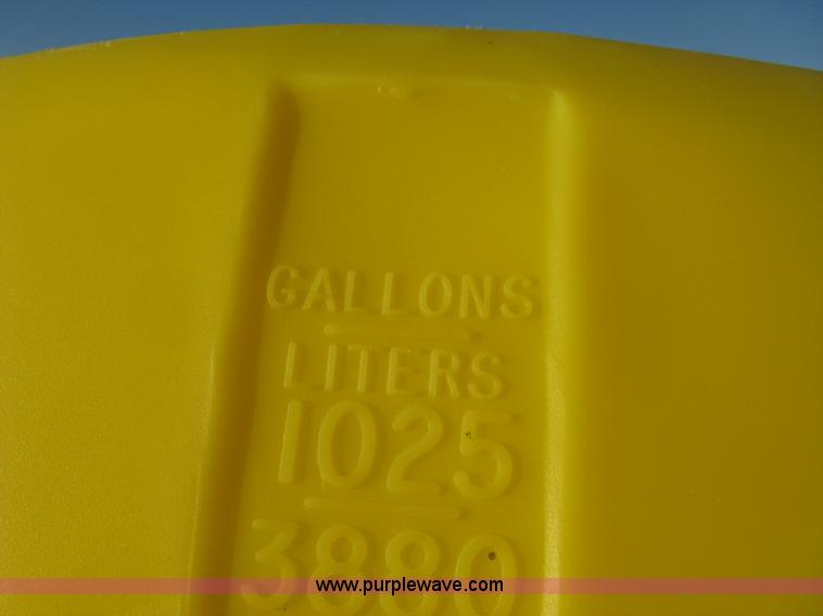 image for item H9394 Schaben 1,025 gallon nurse trailer