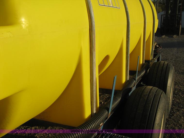 image for item H9394 Schaben 1,025 gallon nurse trailer