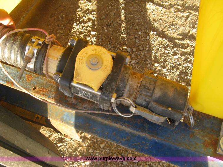 image for item H9394 Schaben 1,025 gallon nurse trailer