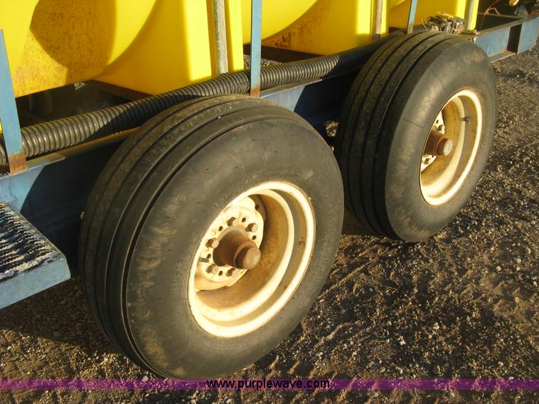 image for item H9394 Schaben 1,025 gallon nurse trailer