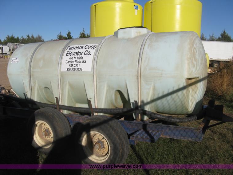 image for item H9396 Schaben 1,000 gallon nurse tank trailer