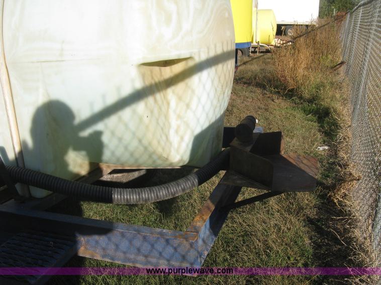 image for item H9396 Schaben 1,000 gallon nurse tank trailer