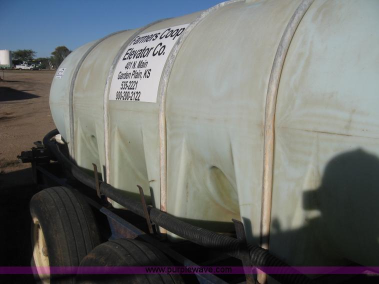 image for item H9396 Schaben 1,000 gallon nurse tank trailer