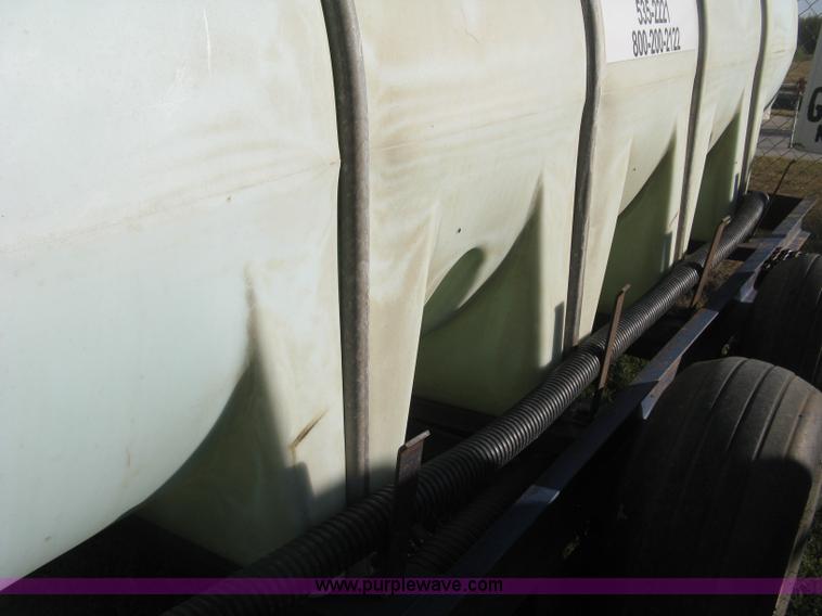 image for item H9396 Schaben 1,000 gallon nurse tank trailer