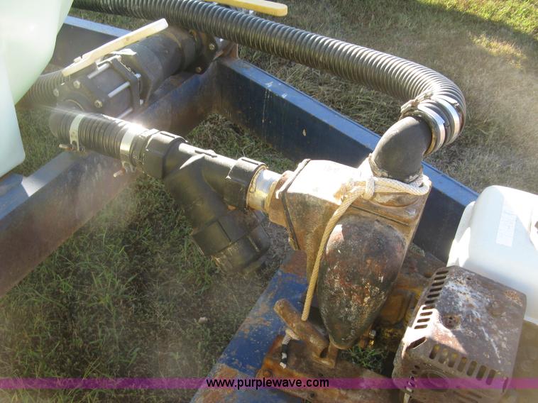 image for item H9396 Schaben 1,000 gallon nurse tank trailer