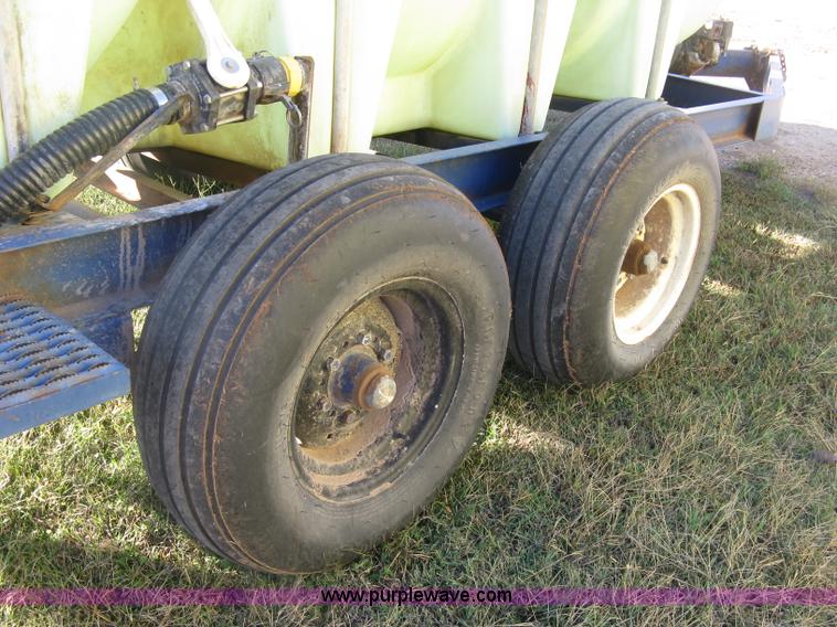 image for item H9396 Schaben 1,000 gallon nurse tank trailer