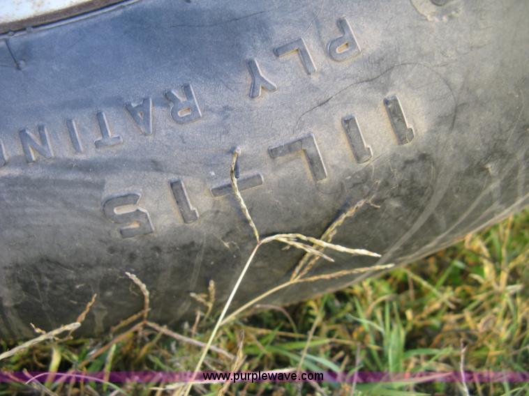 image for item H9396 Schaben 1,000 gallon nurse tank trailer