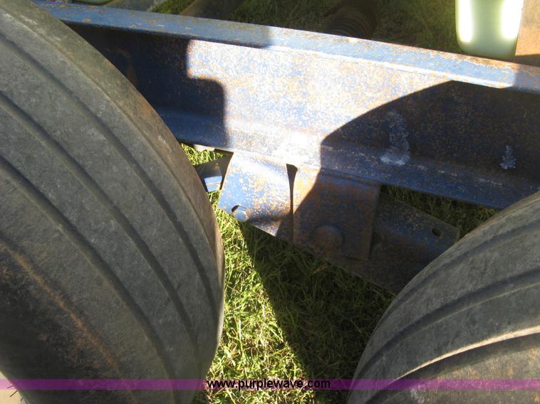 image for item H9396 Schaben 1,000 gallon nurse tank trailer