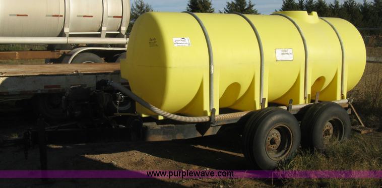 image for item H9397 1,025 gallon nurse tank trailer