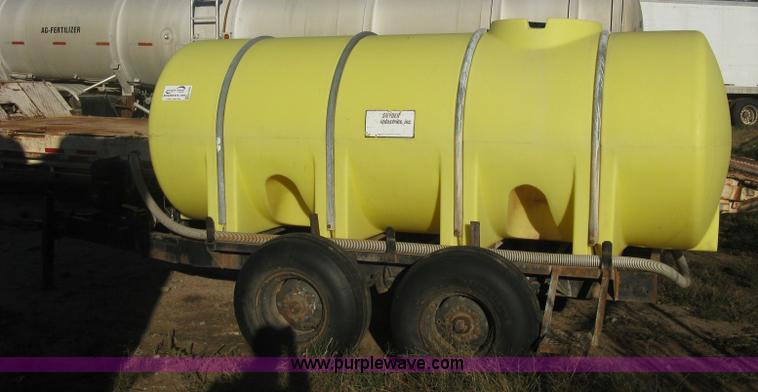 image for item H9397 1,025 gallon nurse tank trailer