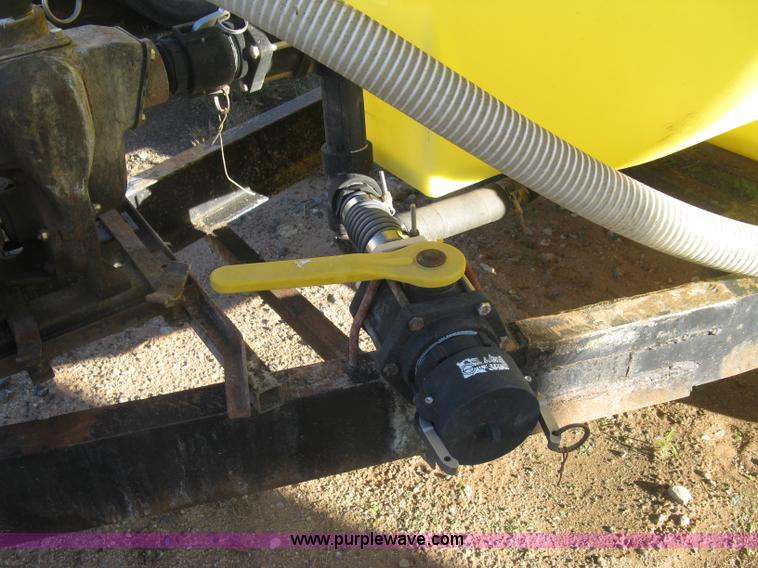 image for item H9397 1,025 gallon nurse tank trailer