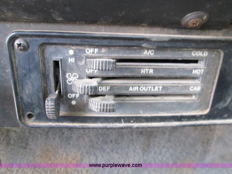 image for item H9402 1991 International 9400 Eagle liquid fertilizer tender truck