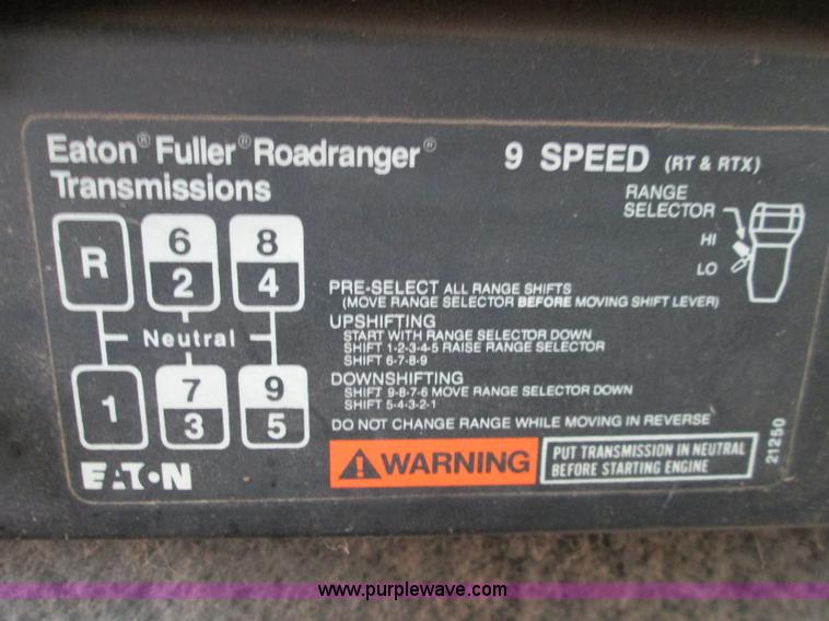 image for item H9402 1991 International 9400 Eagle liquid fertilizer tender truck