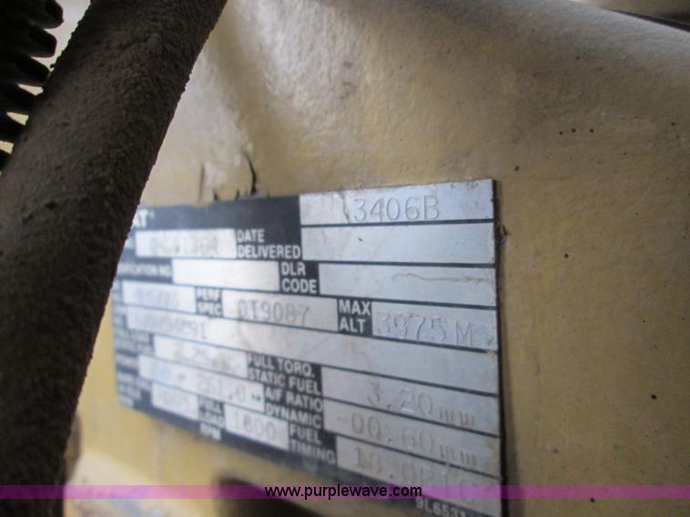 image for item H9402 1991 International 9400 Eagle liquid fertilizer tender truck