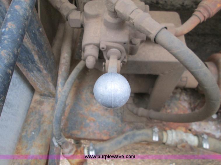 image for item H9402 1991 International 9400 Eagle liquid fertilizer tender truck