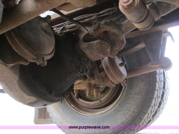 image for item H9402 1991 International 9400 Eagle liquid fertilizer tender truck