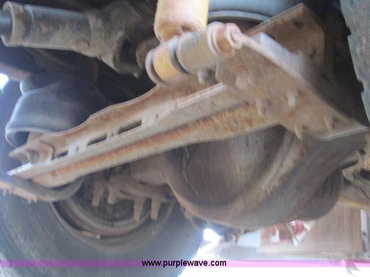 image for item H9402 1991 International 9400 Eagle liquid fertilizer tender truck