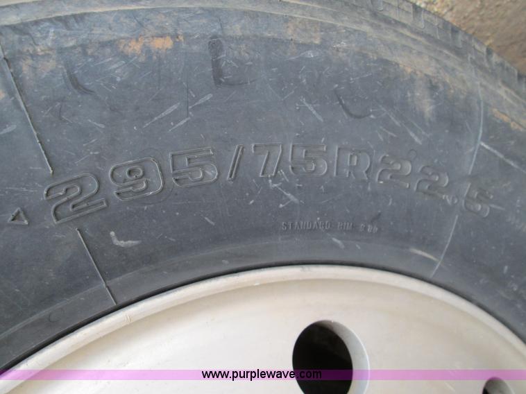 image for item H9402 1991 International 9400 Eagle liquid fertilizer tender truck