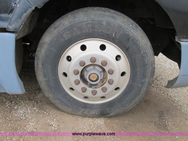 image for item H9402 1991 International 9400 Eagle liquid fertilizer tender truck