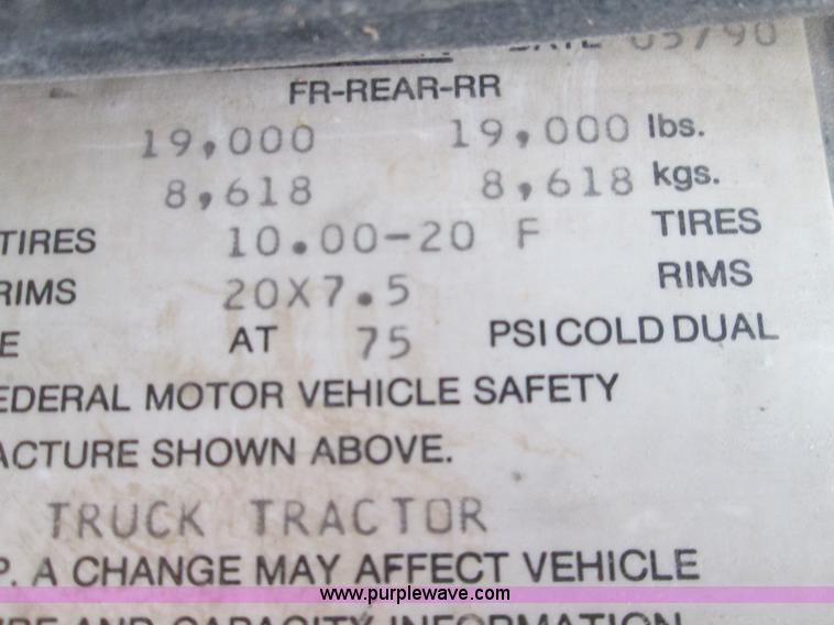 image for item H9402 1991 International 9400 Eagle liquid fertilizer tender truck