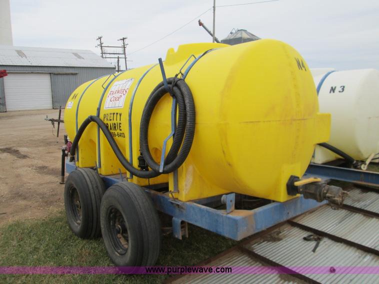 image for item H9403 1,025 gallon nurse trailer