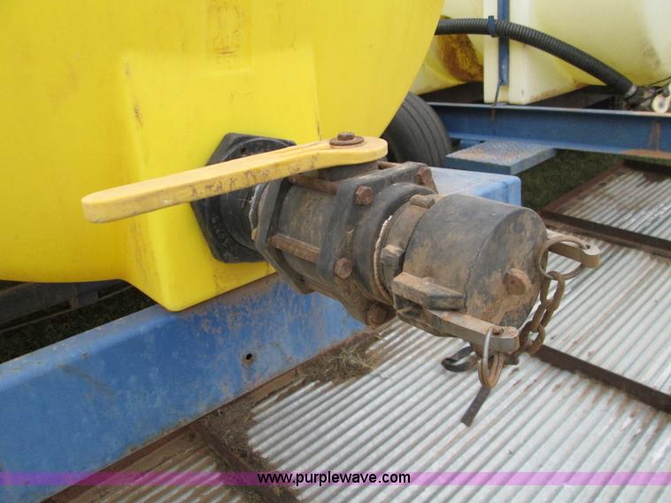 image for item H9403 1,025 gallon nurse trailer