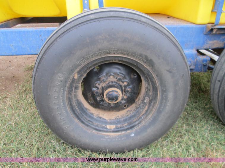 image for item H9403 1,025 gallon nurse trailer