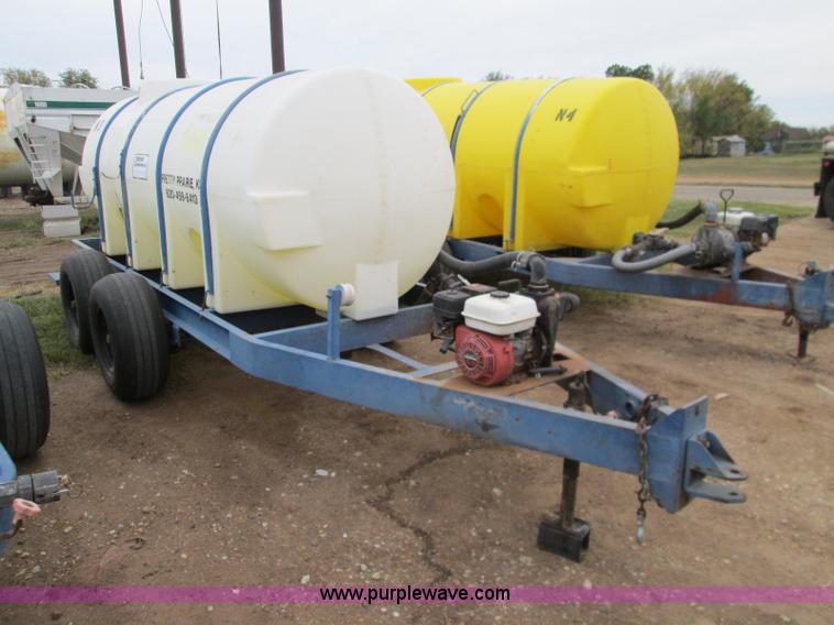 image for item H9404 1,025 gallon nurse trailer