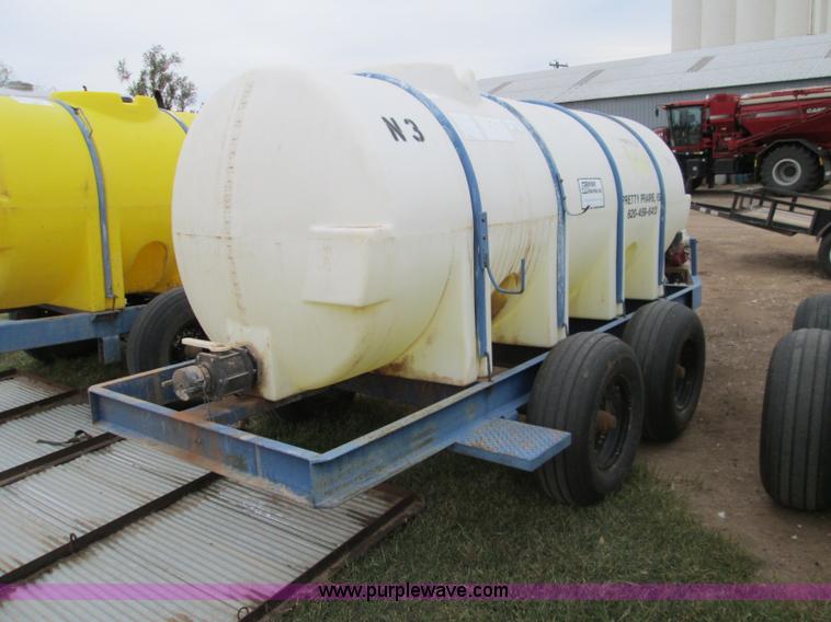 image for item H9404 1,025 gallon nurse trailer