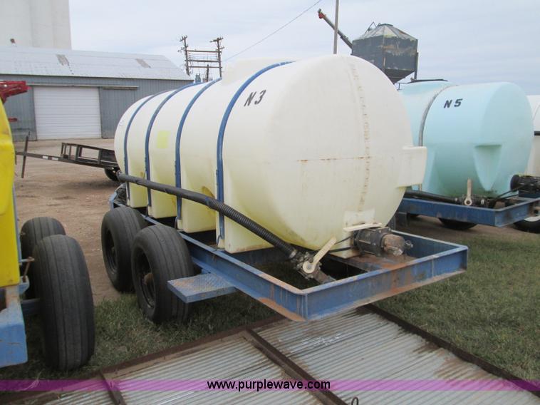 image for item H9404 1,025 gallon nurse trailer