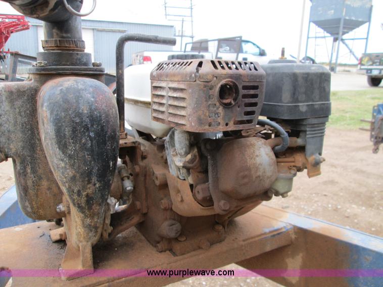 image for item H9404 1,025 gallon nurse trailer