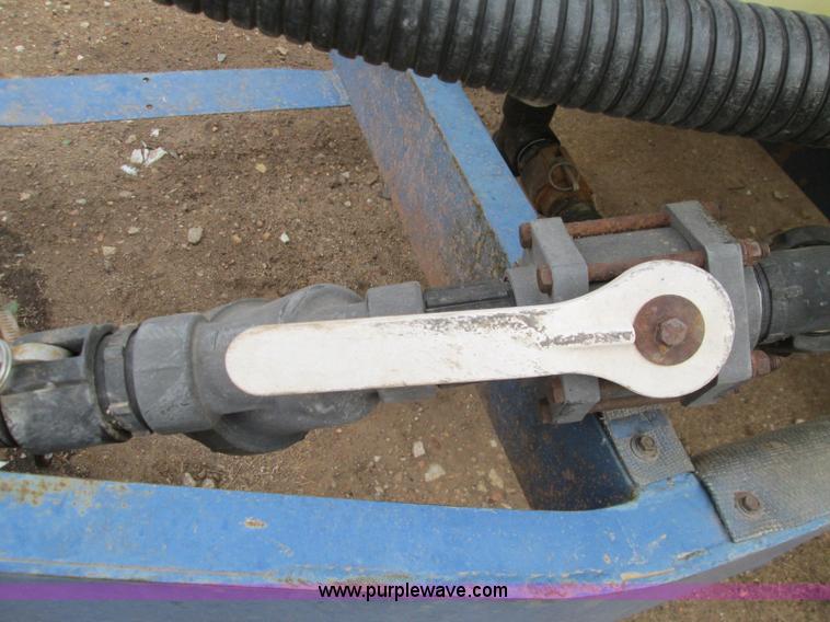 image for item H9404 1,025 gallon nurse trailer