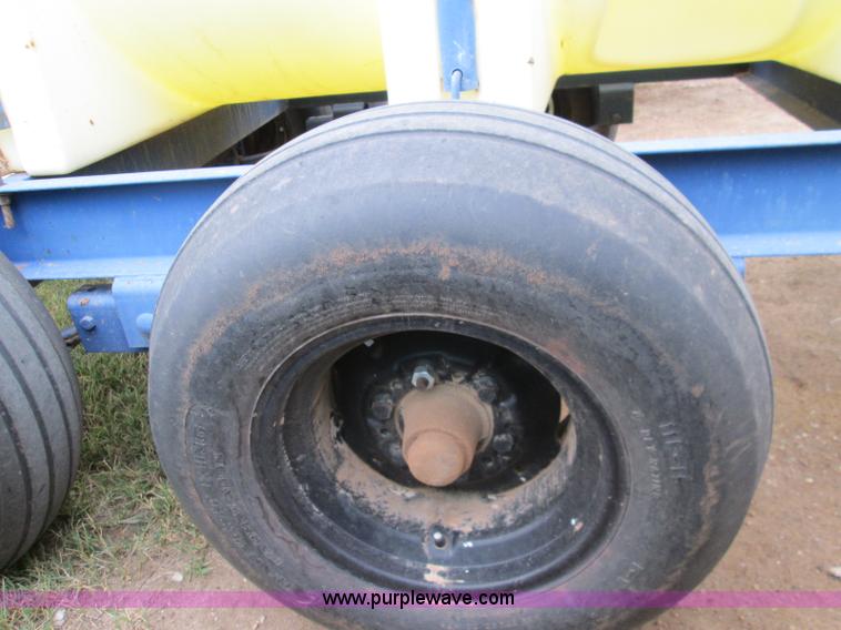 image for item H9404 1,025 gallon nurse trailer