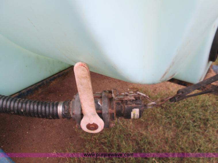 image for item H9405 1,025 gallon nurse trailer