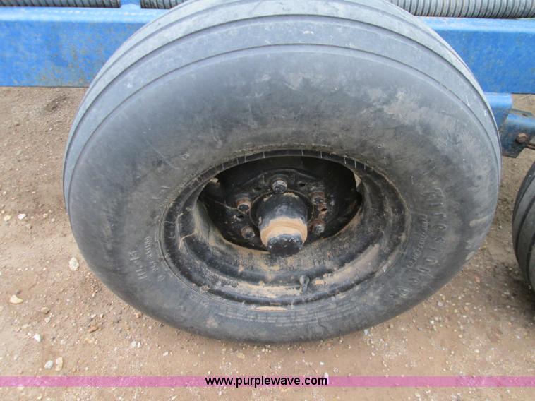 image for item H9405 1,025 gallon nurse trailer