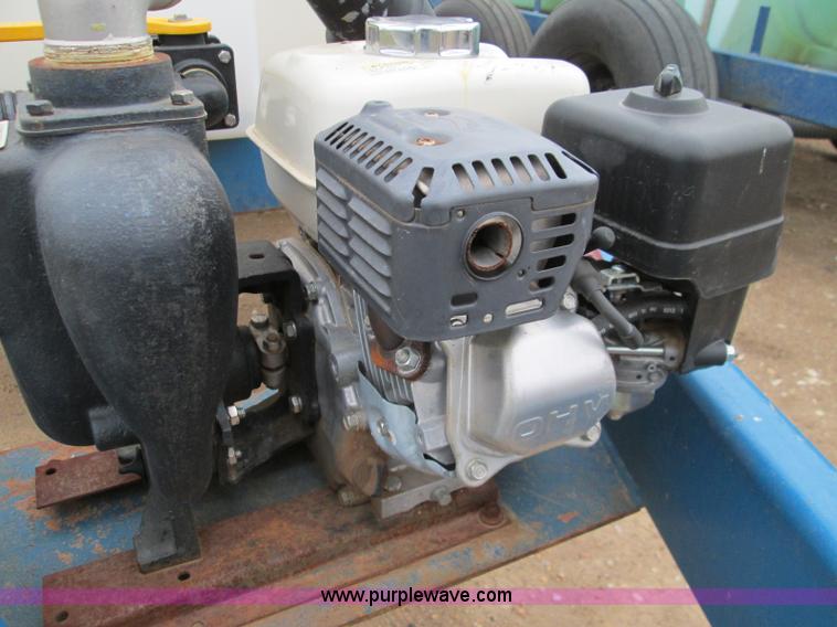 image for item H9406 1,025 gallon nurse trailer