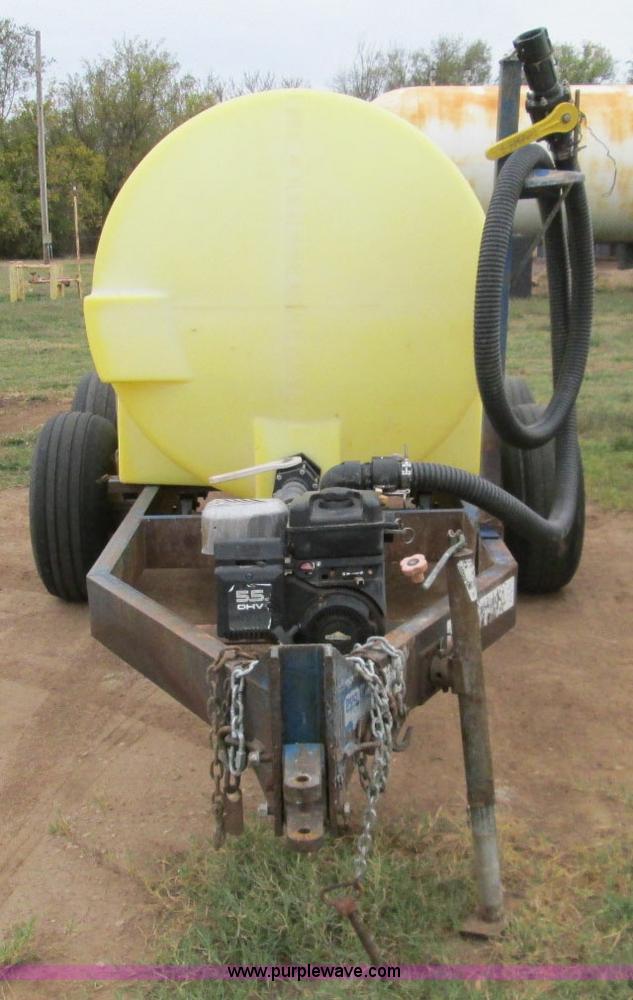 image for item H9407 1,025 gallon nurse trailer