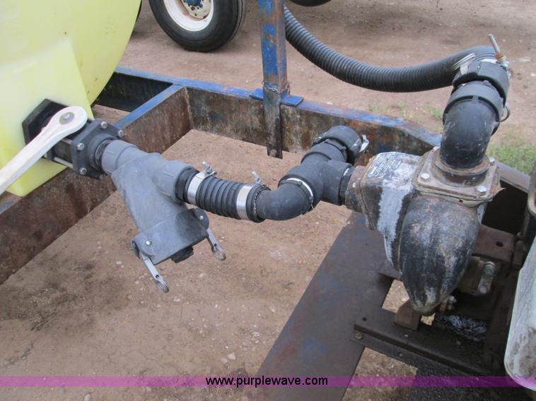 image for item H9407 1,025 gallon nurse trailer