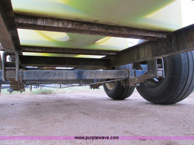 image for item H9407 1,025 gallon nurse trailer