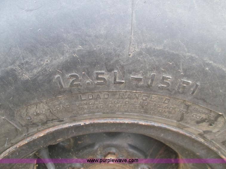 image for item H9407 1,025 gallon nurse trailer