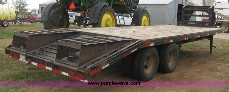 image for item H9408 1999 L&L gooseneck trailer