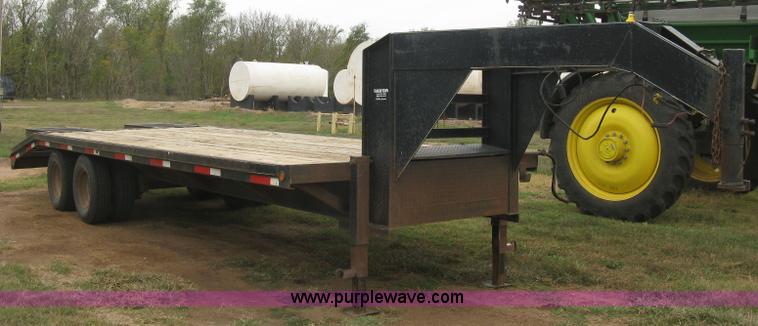 image for item H9408 1999 L&L gooseneck trailer