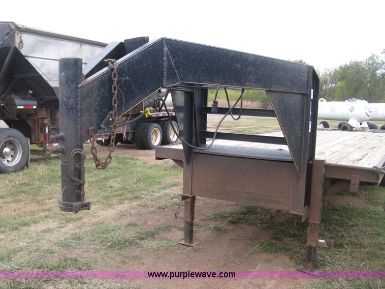 image for item H9408 1999 L&L gooseneck trailer