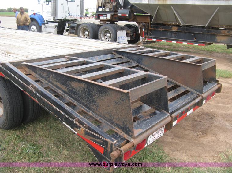 image for item H9408 1999 L&L gooseneck trailer